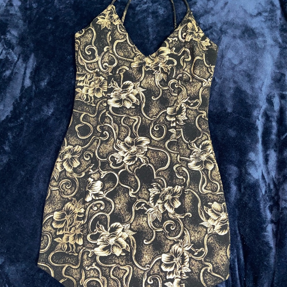 Cute event dress.